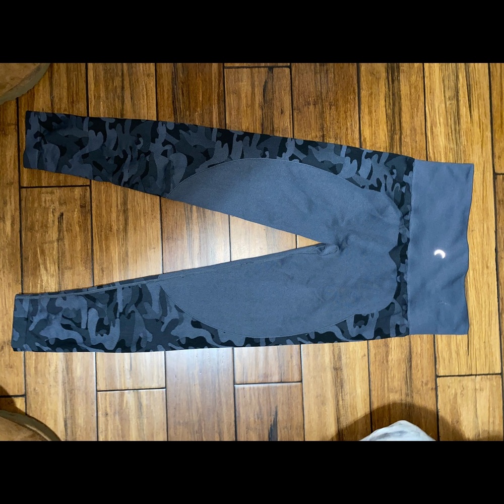 Zyia leggings